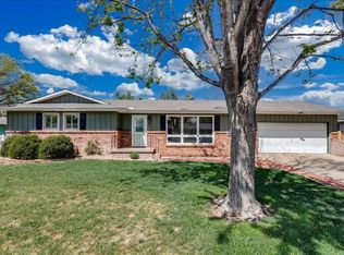 8 E Salina Dr, Haven, KS 67543