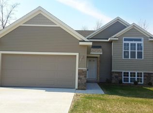 2938 Windy Wood St SE, Kentwood, MI 49512