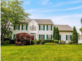 405 Honeysuckle Ct, Yardley, PA 19067