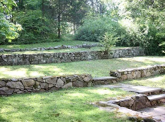 301 Mill Rd — Photo 13