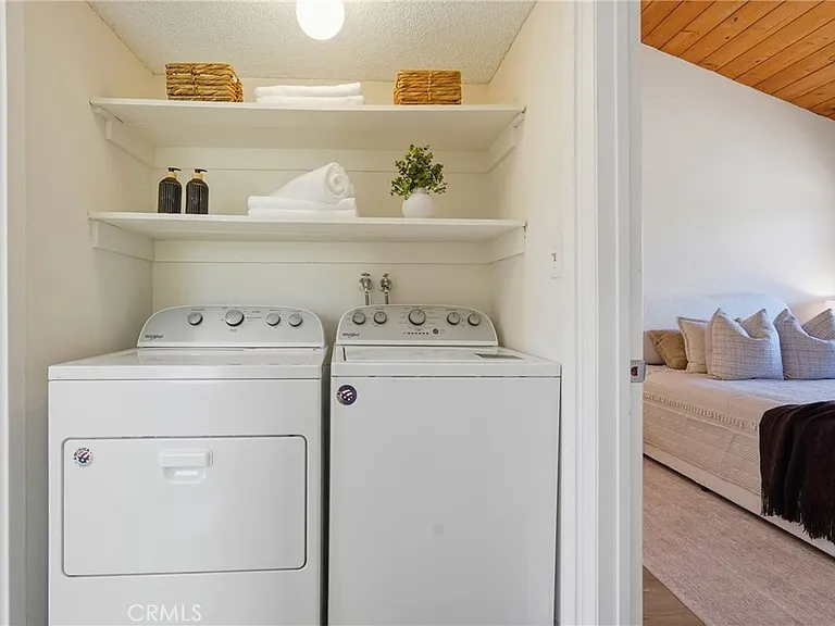 1433 S Beverly Dr — Photo 28