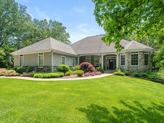 2nd image of 9157 Highland View Dr