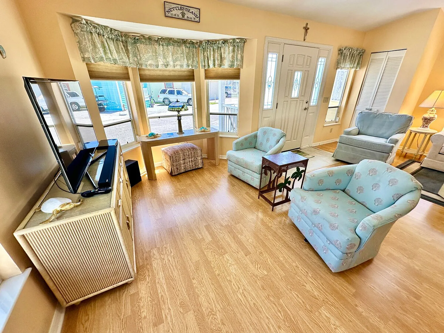 1 bed, 2.0 bath, $3,954 — Photo 1