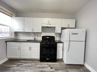 1071 Grove St #1R, Irvington, NJ 07111