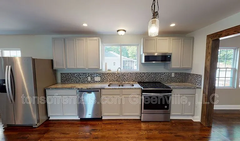 217 Brockman Ave — Photo 6