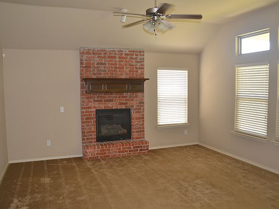2nd image of 304 Lone Oak Dr