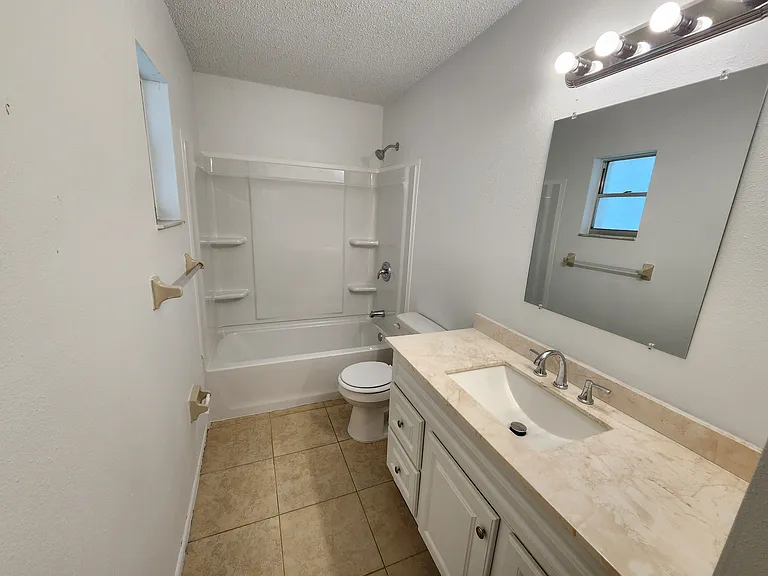 5805 5th St E — Photo 5