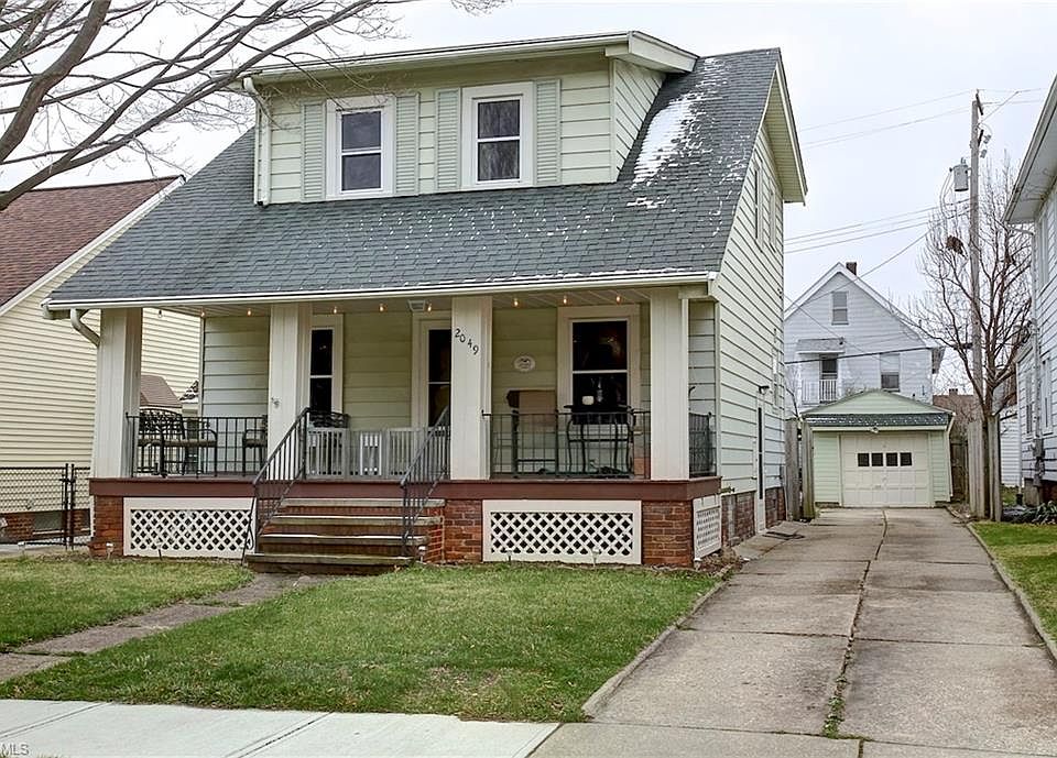 1st image of 2049 Wascana Ave