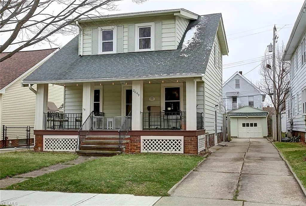 2049 Wascana Ave photo 1