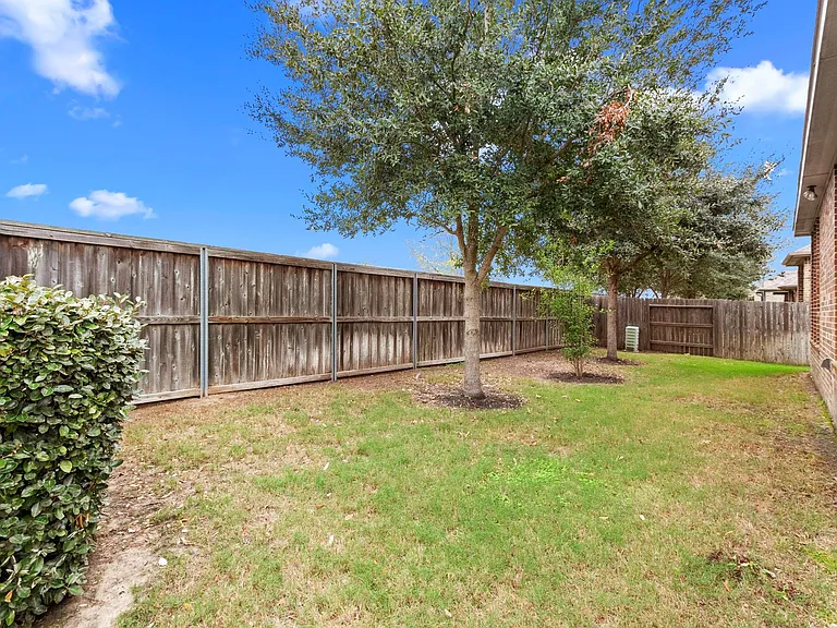 18230 Newmachar Way — Photo 33