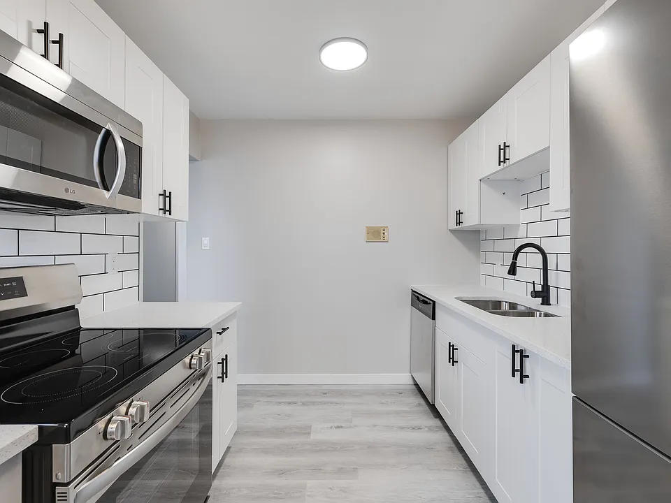 11935 102nd St NW
