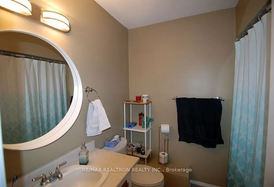 4 bed, $2,800 — Photo 4