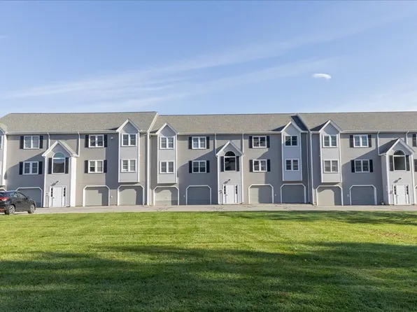 74 Tennis Plaza Rd Unit 23, Dracut, MA 01826