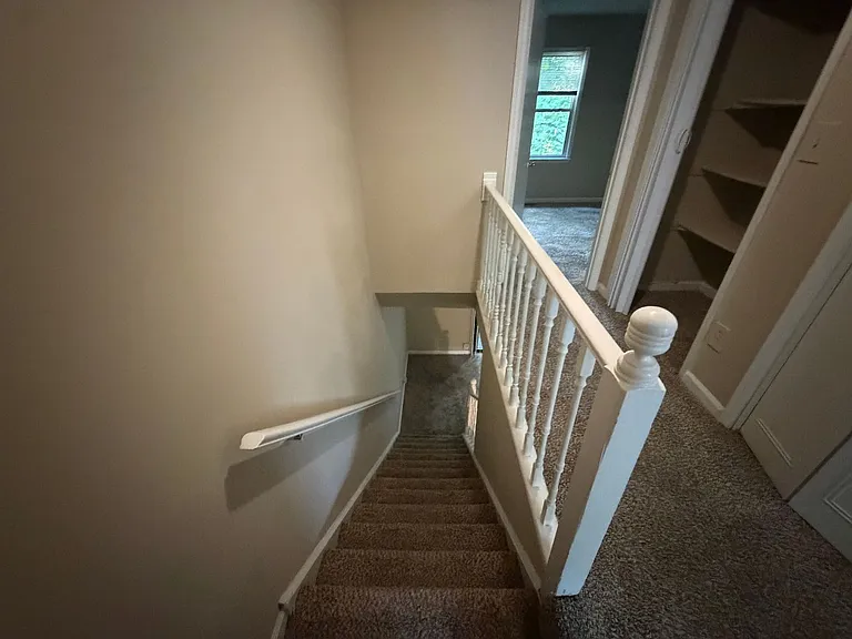 1215 Oakplace Dr — Photo 21