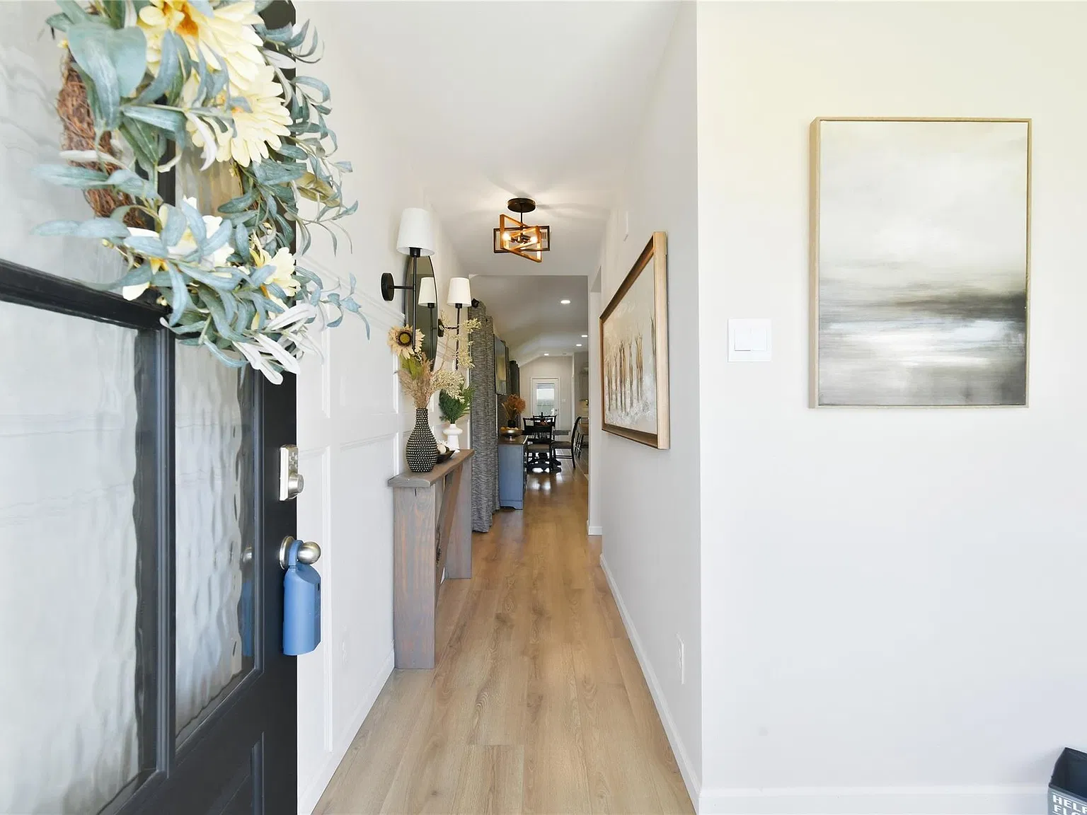 3 bed, 2.0 bath, 1585 sqft, $1,745 — Photo 2