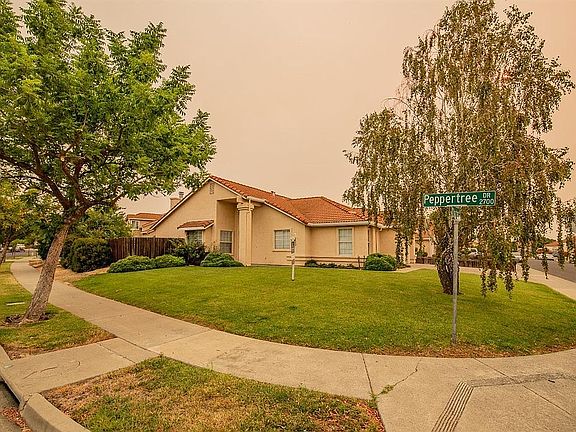 5th image of 1102 Charter Ln