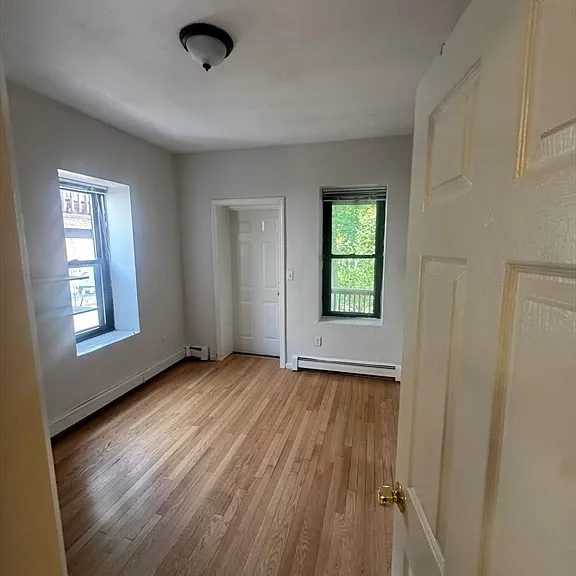 3146 Washington St #3 — Photo 3
