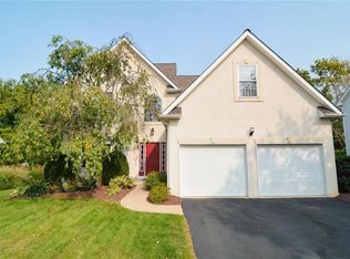 3295 Watermill Dr, Macungie, PA