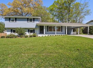 703 Woodland Hills Dr, Hattiesburg, MS 39402