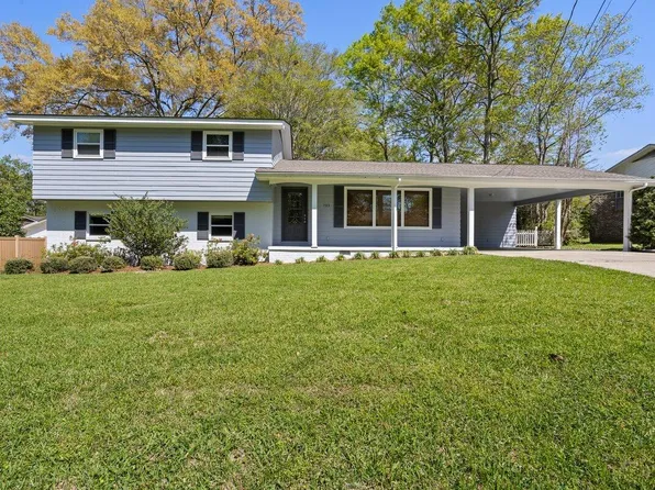 703 Woodland Hills Dr, Hattiesburg, MS 39402