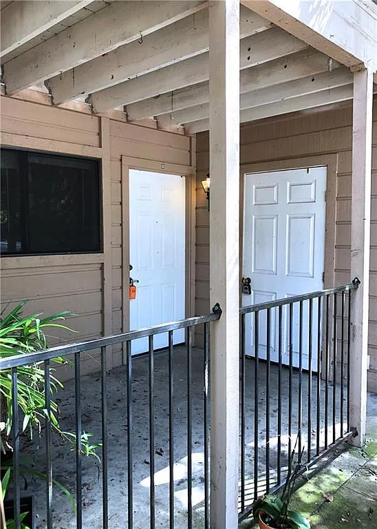 2 bed, 1.5 bath, 955 sqft, $1,195 — Photo 2
