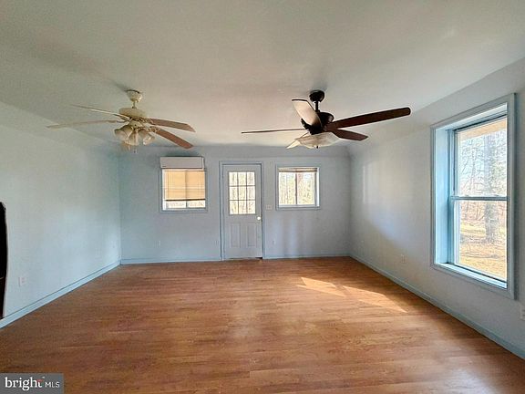 2nd image of 1709 Emerson Ave