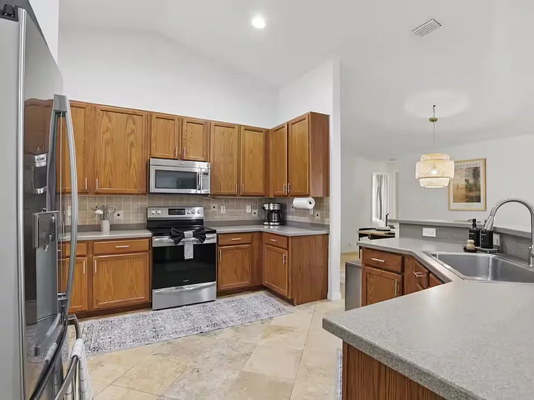2473 SE Sidonia St — Photo 19