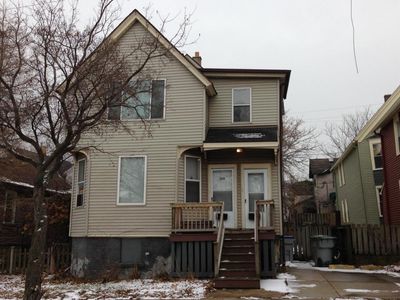 357 E Becher St, Milwaukee, WI, 53207