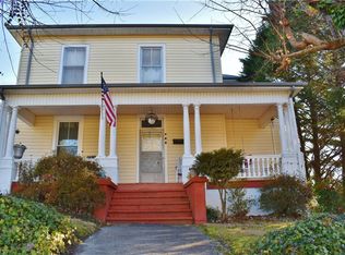 702 Arch St, Mount Airy, NC 27030