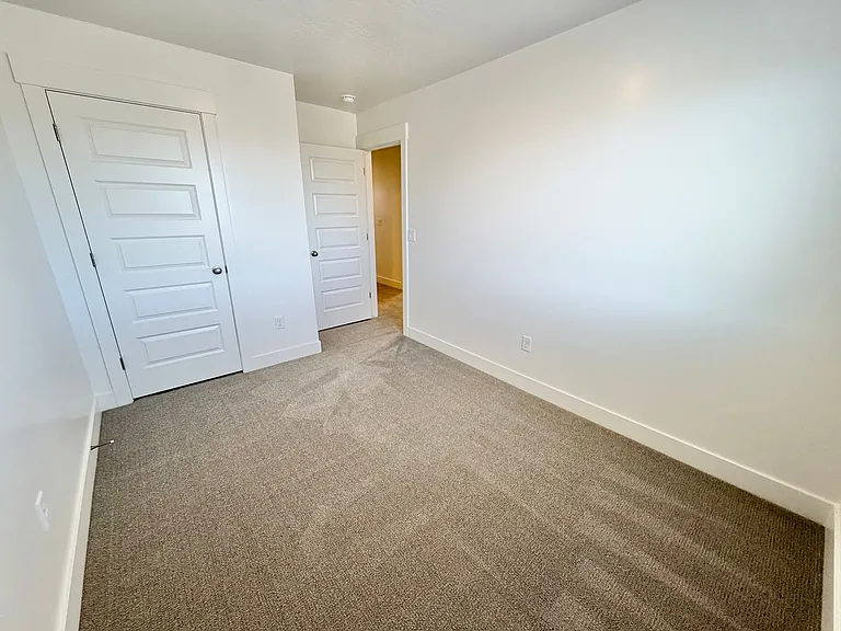 2375 E Luciano Ln — Photo 17