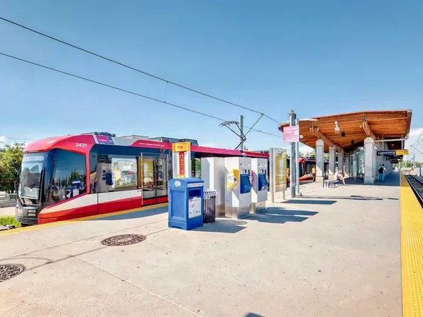 7 N Somervale Vw SW #307, Calgary, AB T2Y 4A9