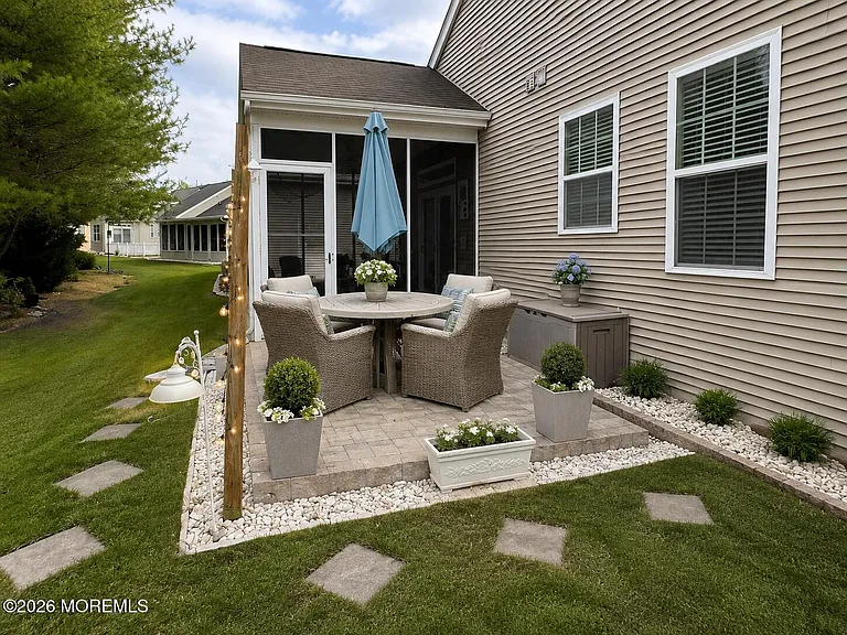 24 Lilly Dr — Photo 11