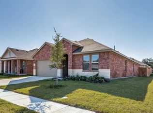 233 Abingdon St, Azle, TX 76020