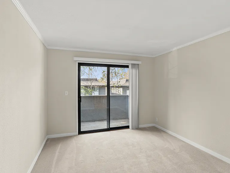 Sycamore Green Apartments — Photo 55