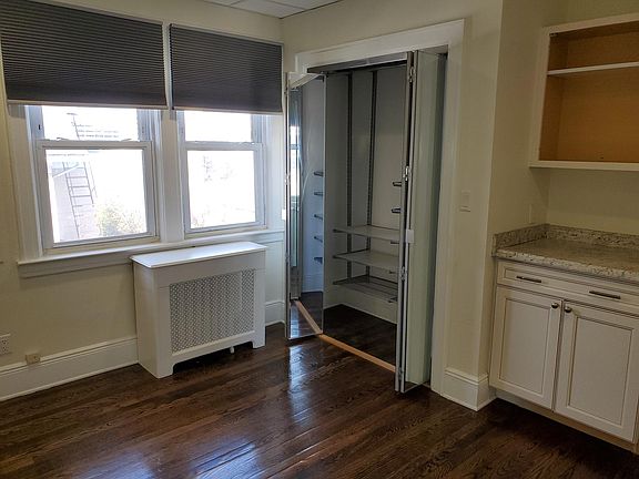 5th image of 30 Dekalb Ave APT 2R