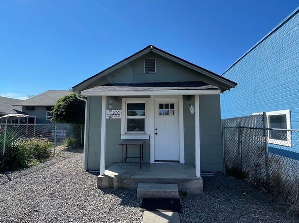 206 Martin St