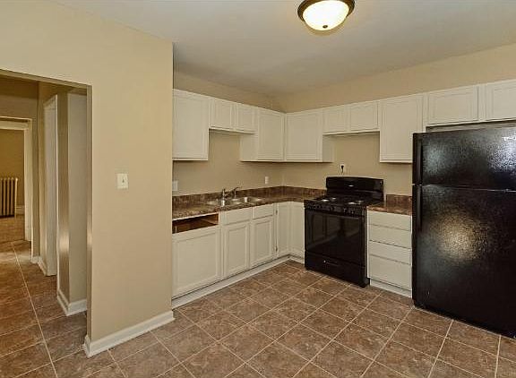 5th image of 134 Maria Ave #2