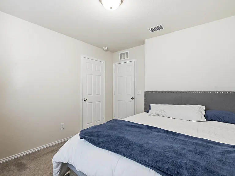 10101 Newtown Dr — Photo 18
