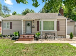 822 E Sunshine St, Springfield, MO 65807