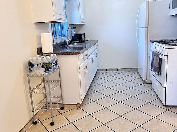 5th image of 358 N Airlite St #358