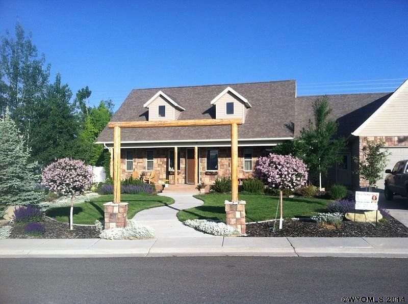 1st image of 920 Peachwood Dr