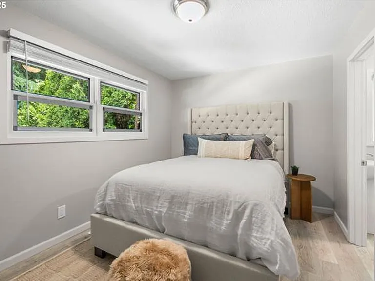 6401 SW McEwan Rd — Photo 9