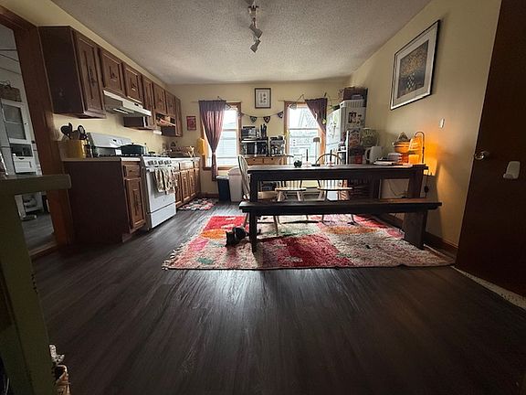 4th image of 402 Cambridge St APT 3