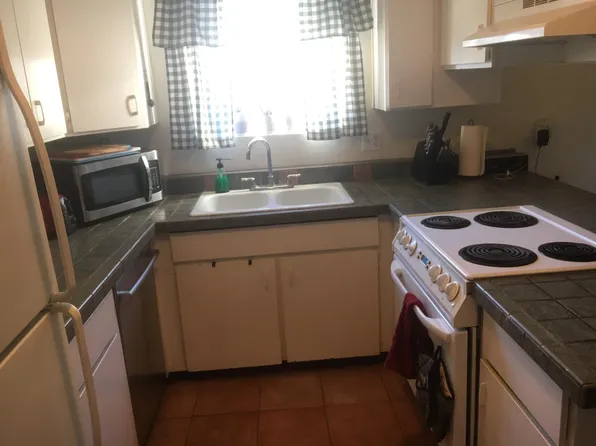 79 E Hawthorne St, Huachuca City, AZ 85616