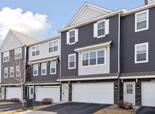 8735 Granite Cir, Woodbury, MN 55129