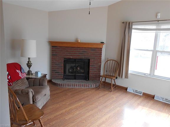 2nd image of 4691 Robinwood Dr