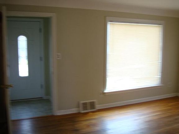 5th image of 22021 Miller Ave
