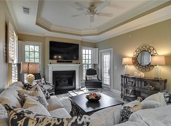 5th image of 722 Grant Park Ct