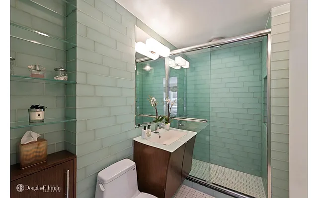 Sold by Douglas Elliman | media 27