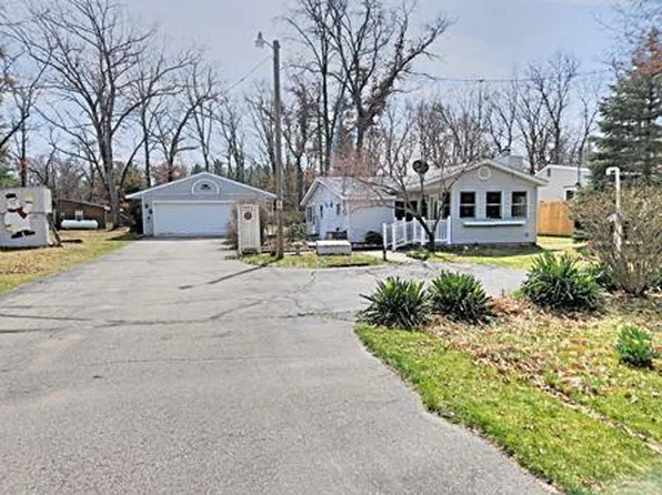 26 W Eighteen Mile Rd, Bitely, MI 49309